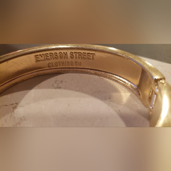 Baylor University Green and gold clasp hinge bangle Emerson Street Clothing Co - Picture 9 of 16